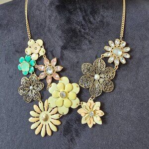 VTG Womens Multicolor Enamel Rhinestone & Brass Flower Necklace w/ Lobster Clasp